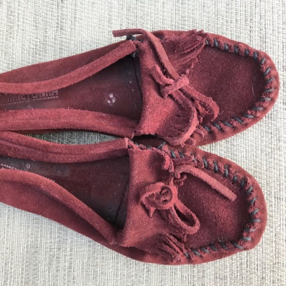 Burgundy Minnetonka hard sole moccasins suede